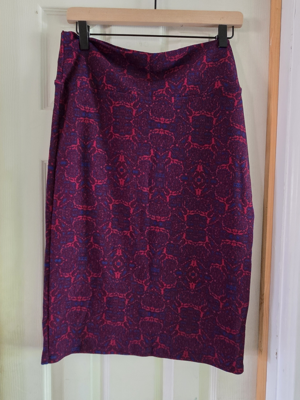 LuLaRoe Purple and Pink Printed Pencil Skirt